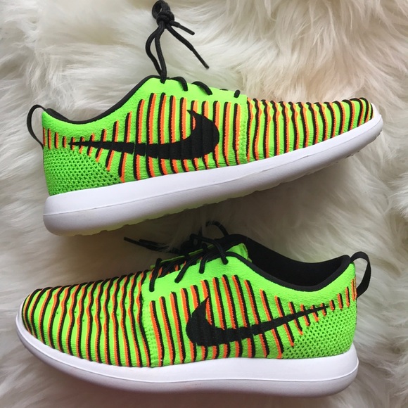 NIKE ROSHE FLYKNIT SHOES WOMENS RUNNING - Picture 3 of 4
